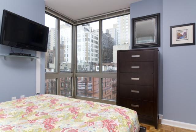 Impressive three bedroom apartment around Times Square photo 50905